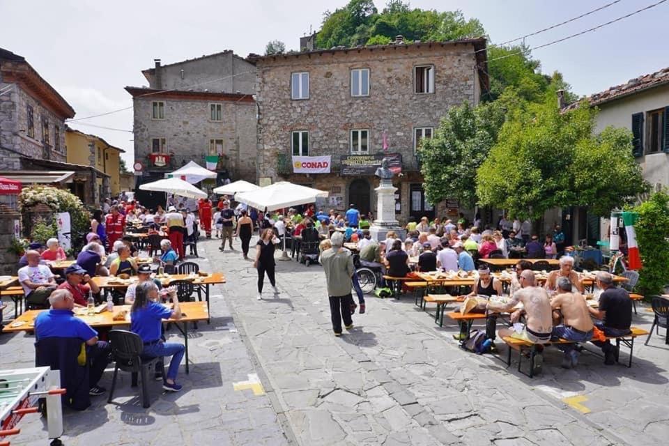 La Casetta Montefegatesi Esterno foto